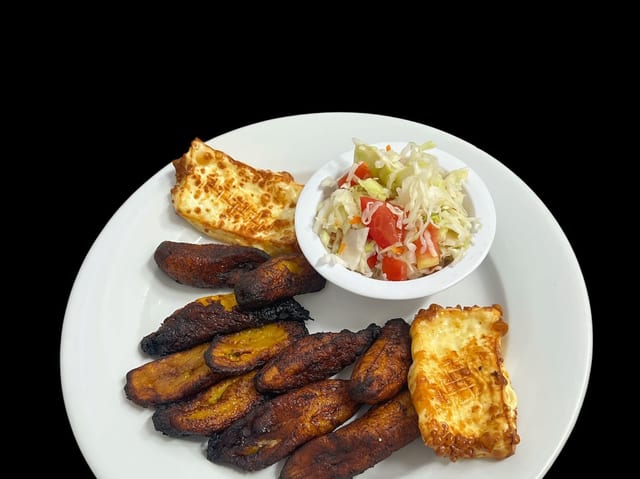 1 Tajadas de Maduro con Queso.