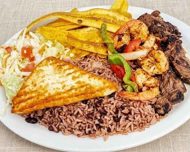 Carne y Camaron con Top Sirloin