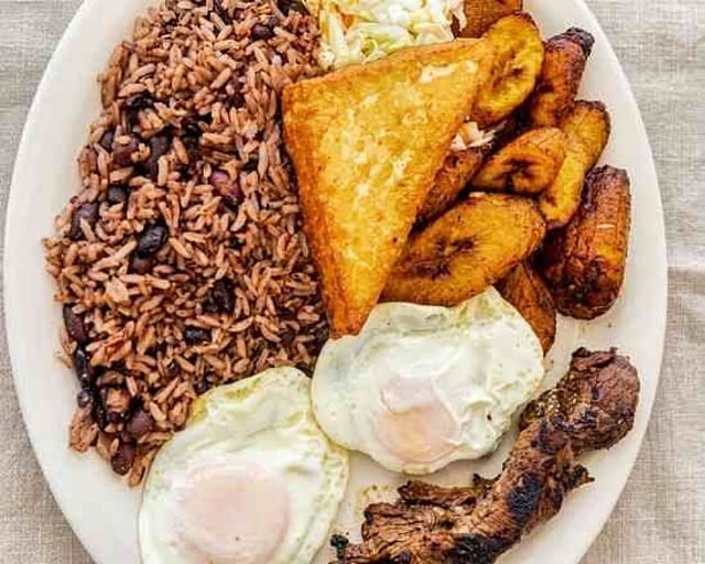 1 Desayuno Nica.